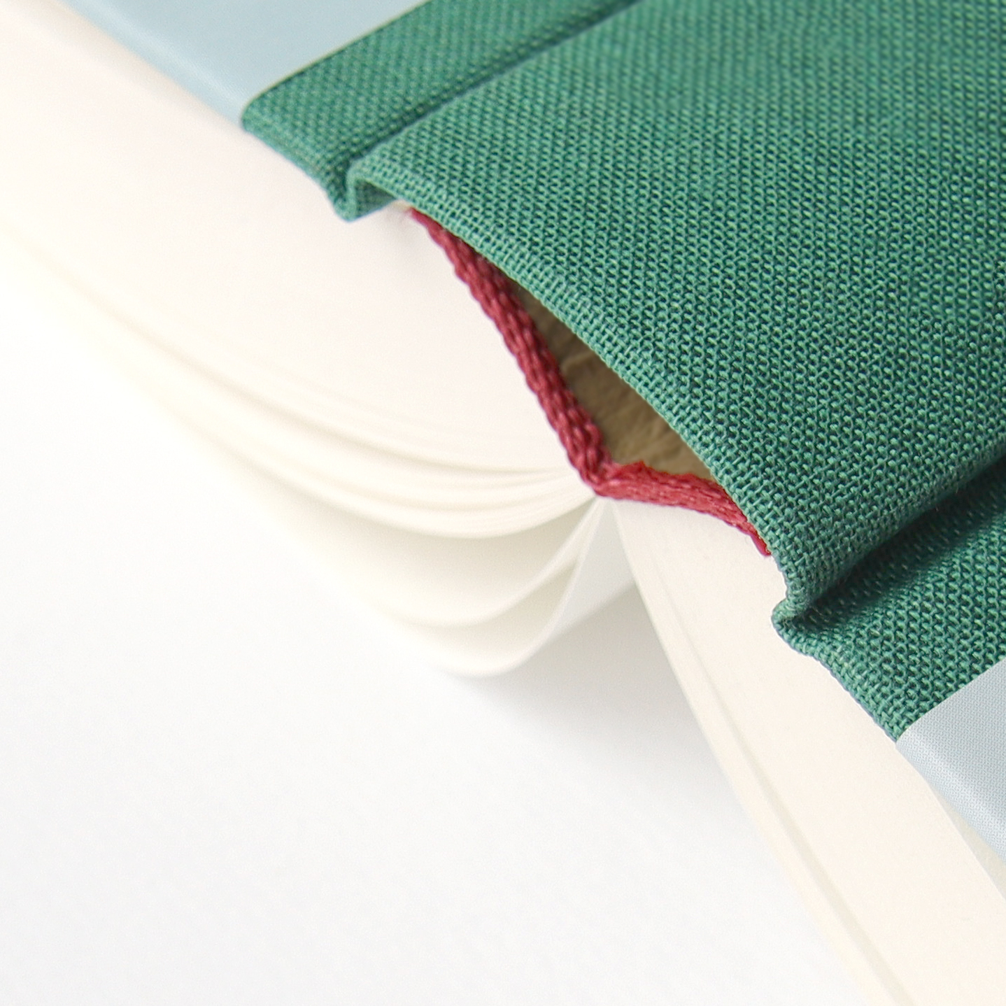 Brillianta Calandre closeup DEF